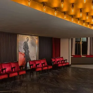 Radisson Red Heathrow Hotel London