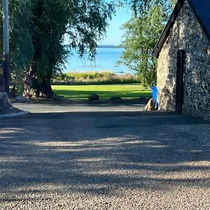 Monkey Bed & Breakfast British