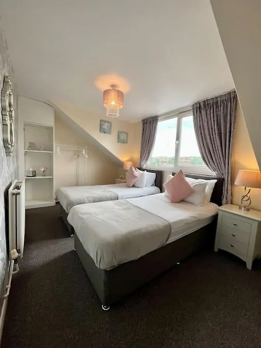 Scoresby Escape - Whitby Holiday Home