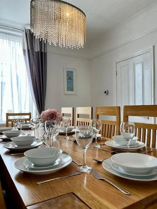 Scoresby Escape - Whitby Holiday Home