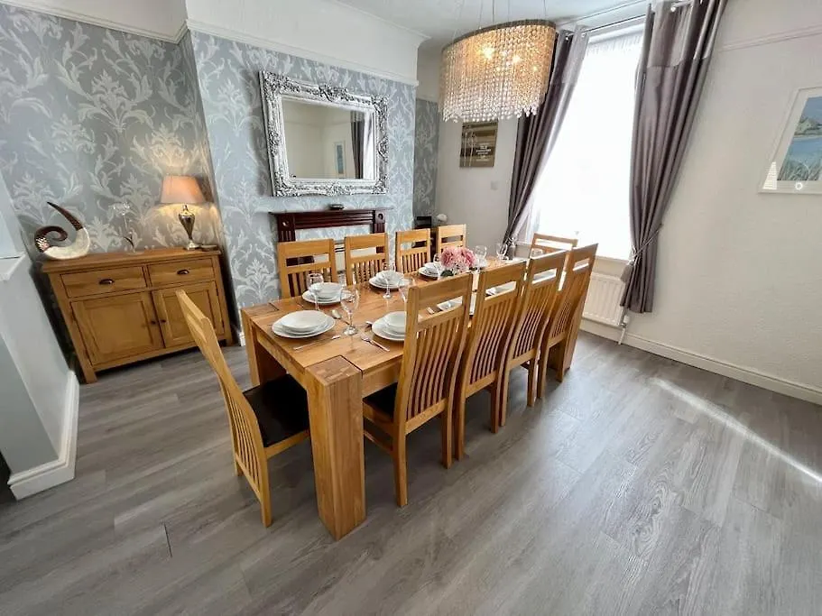 Scoresby Escape - Whitby Holiday Home